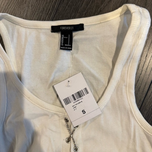 Forever 21 Cream Tank Top with Button Detail - Picture 2 of 2